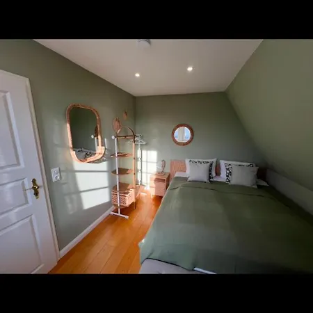 Feriehus Ferienhaus-strandallee95-direkt-am-strand *