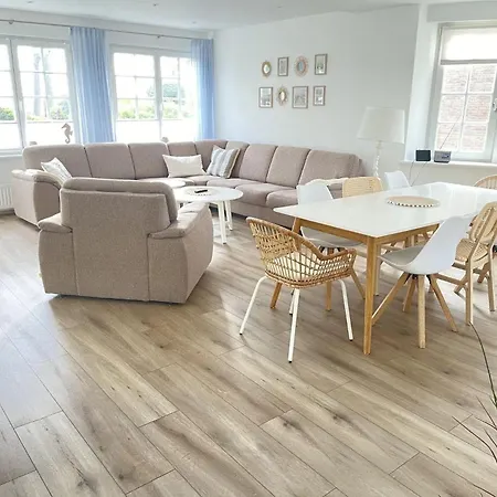 Ferienhaus-strandallee95-direkt-am-strand Feriehus Timmendorfer Strand